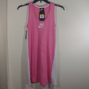 Nike Women's Standard Fit Dress Size Small